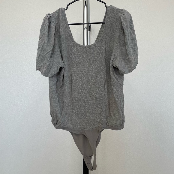 Abercrombie & Fitch Vneck blouse Bodysuit XL - Picture 2 of 5
